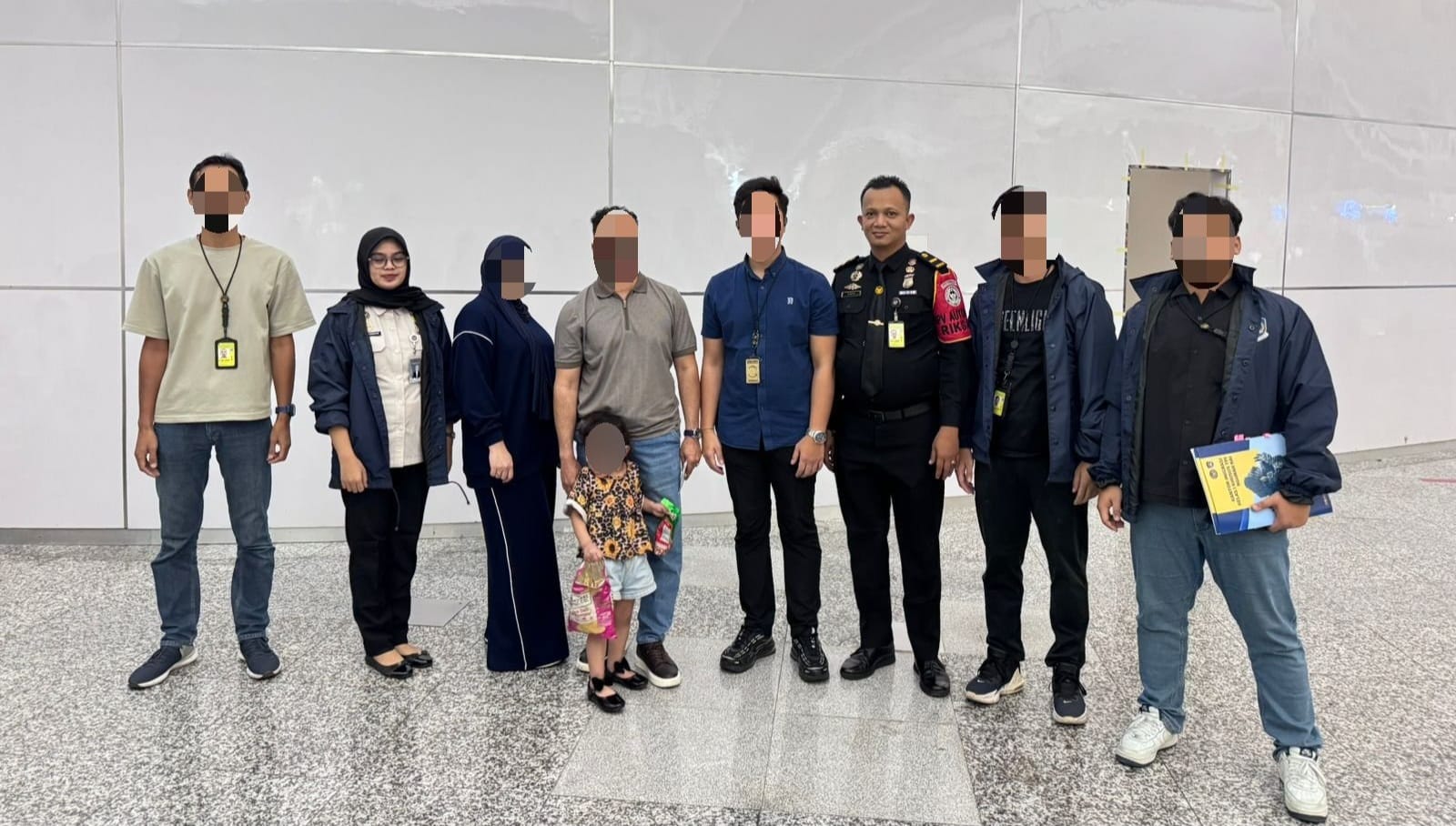 BALINEWSID.COM, BADUNG - Officers at the Immigration Checkpoint (TPI) of the Kantor Imigrasi Kelas I Khusus TPI Ngurah Rai successfully foiled an alleged attem…