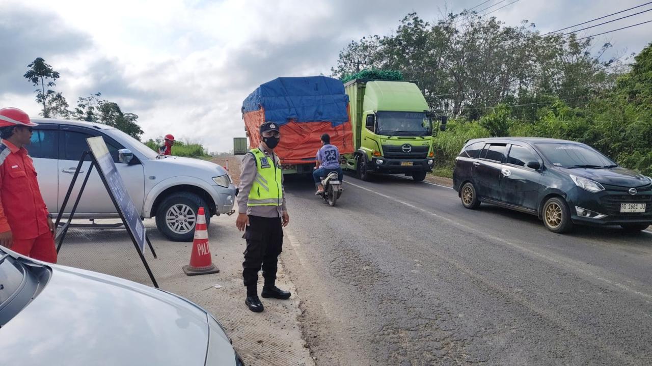 BALINEWSID.COM, BANYUASIN - Traffic congestion along the Eastern Highway connecting Pangkalan Balai and Betung in Banyuasin Regency has begun to impact vehicle…