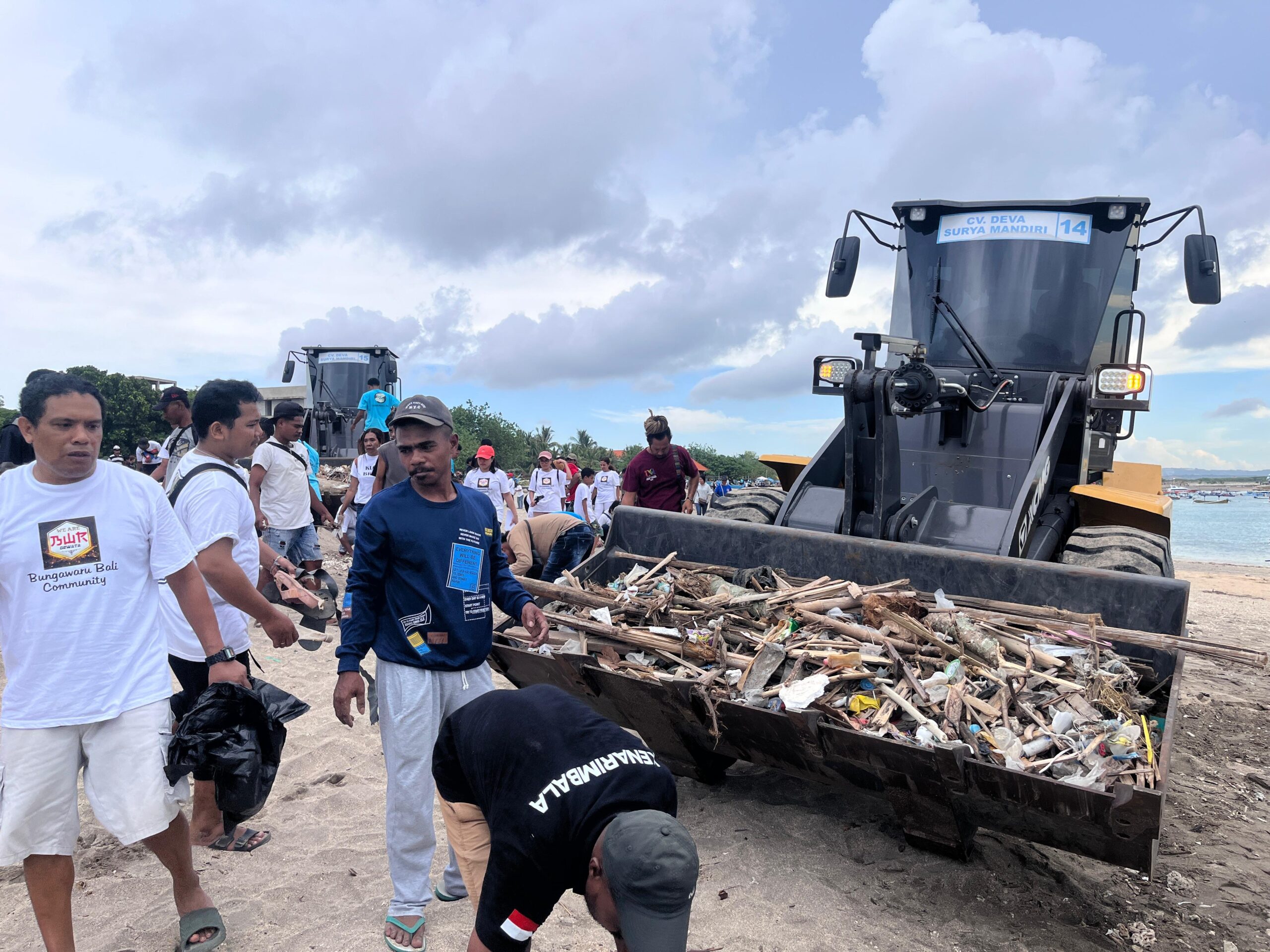 BALINEWSID.COM, BADUNG, BALI – Thousands of diaspora members from Alor Regency, East Nusa Tenggara (NTT), once again demonstrated their environmental commitmen…