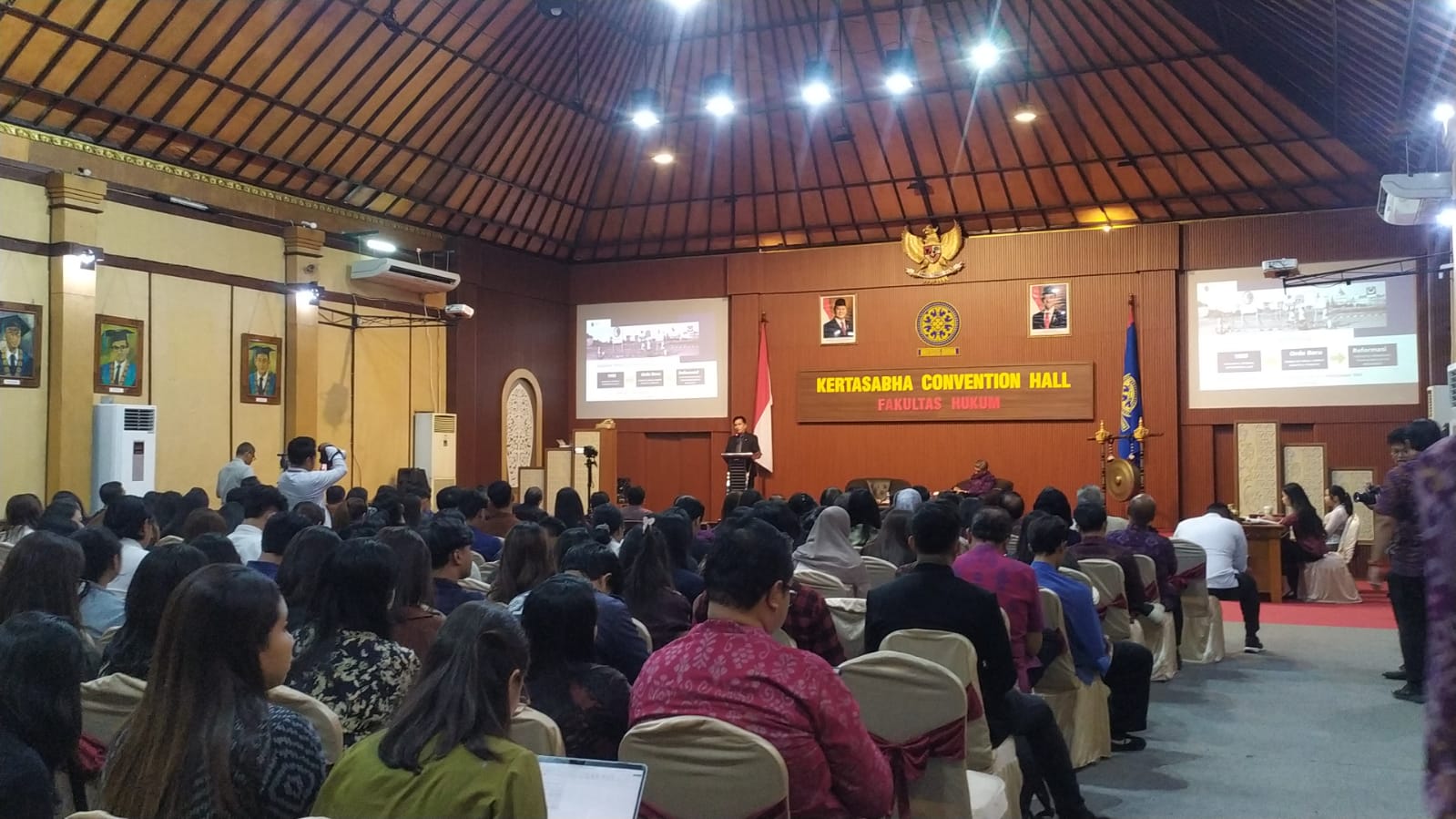 BALINEWSID.COM, DENPASAR — Coordinating Minister for Law, Human Rights, Immigration, and Corrections Yusril Ihza Mahendra emphasized that elections are not mer…