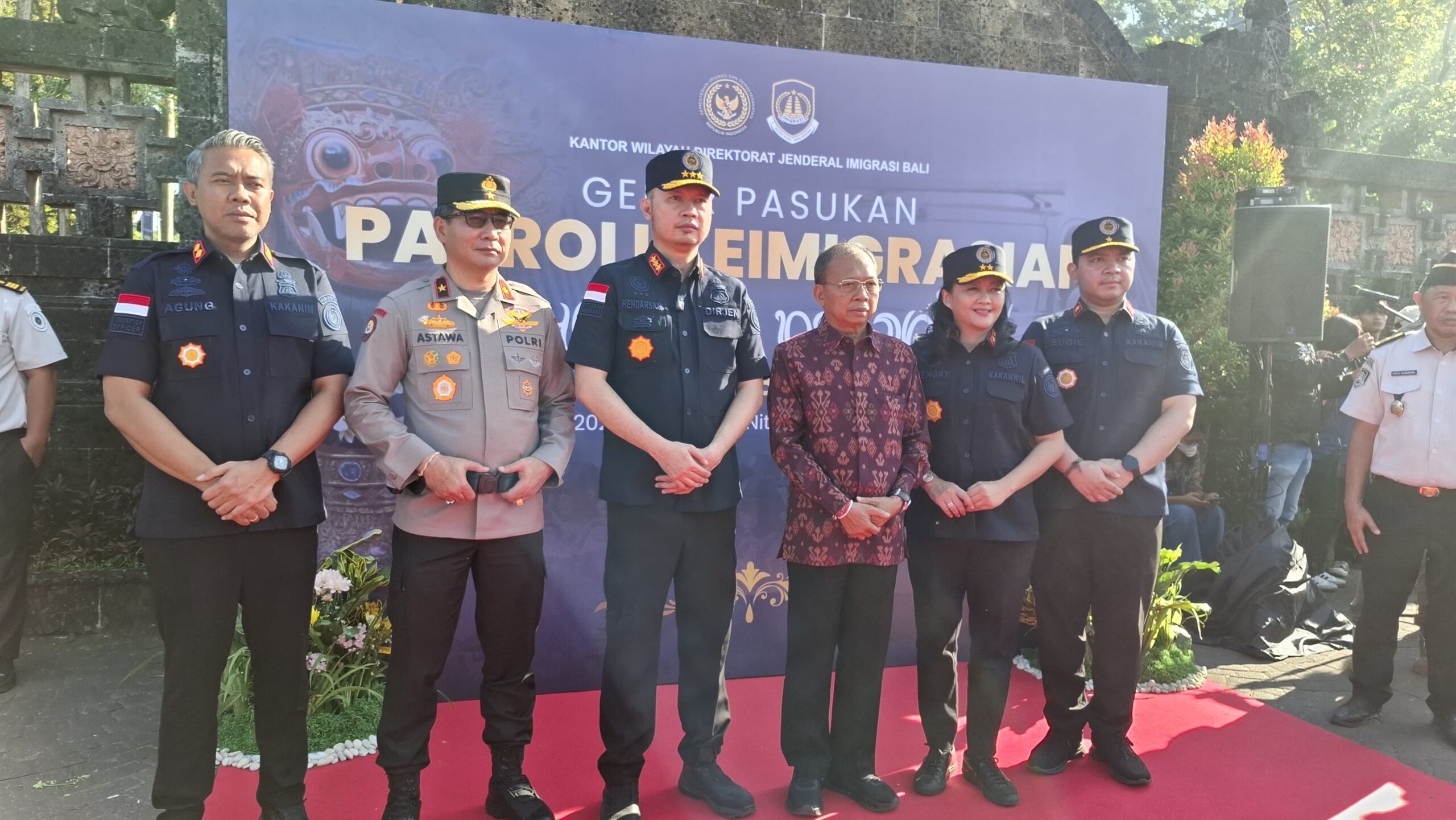 BALINEWSID.COM, DENPASAR — The Bali Provincial Government has expressed strong support for stricter immigration controls targeting foreign nationals, as author…