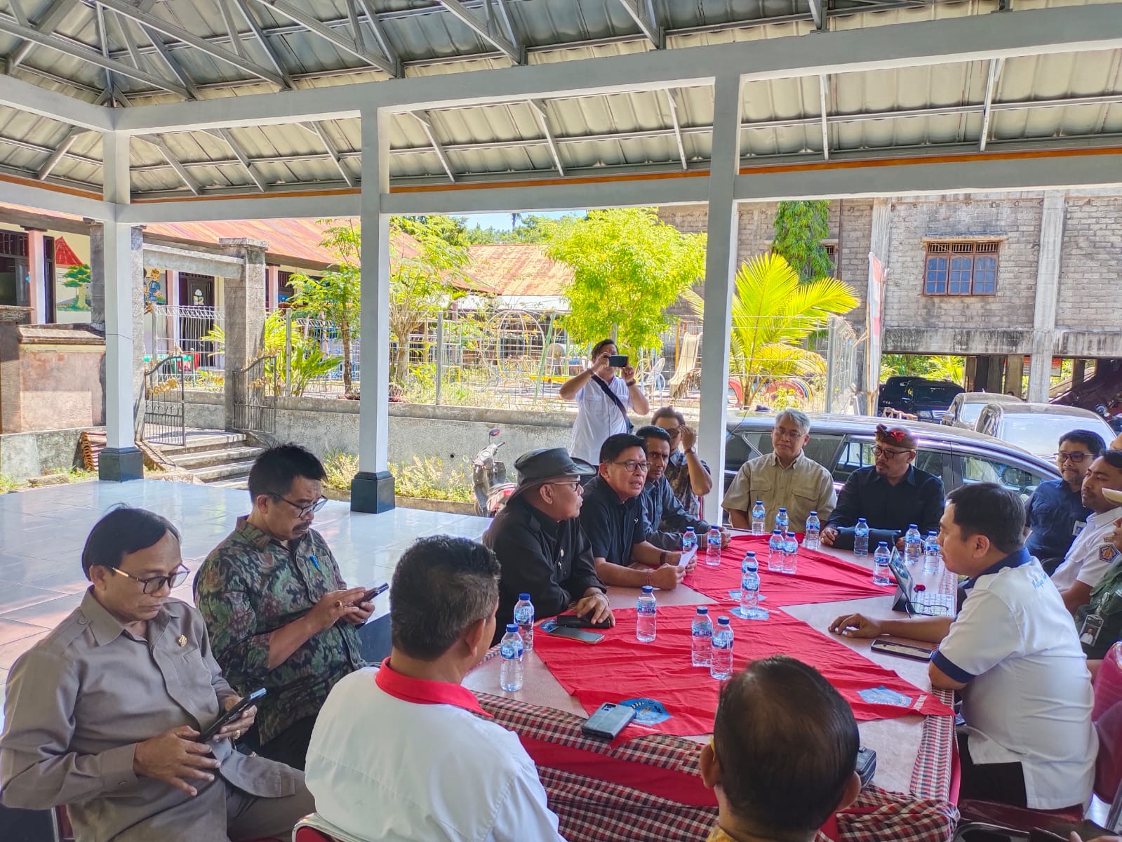 BALINEWSID.COM, KARANGASEM - A controversy surrounding a mangrove land swap in Bali has intensified after a special committee of the Bali Provincial Legislati…