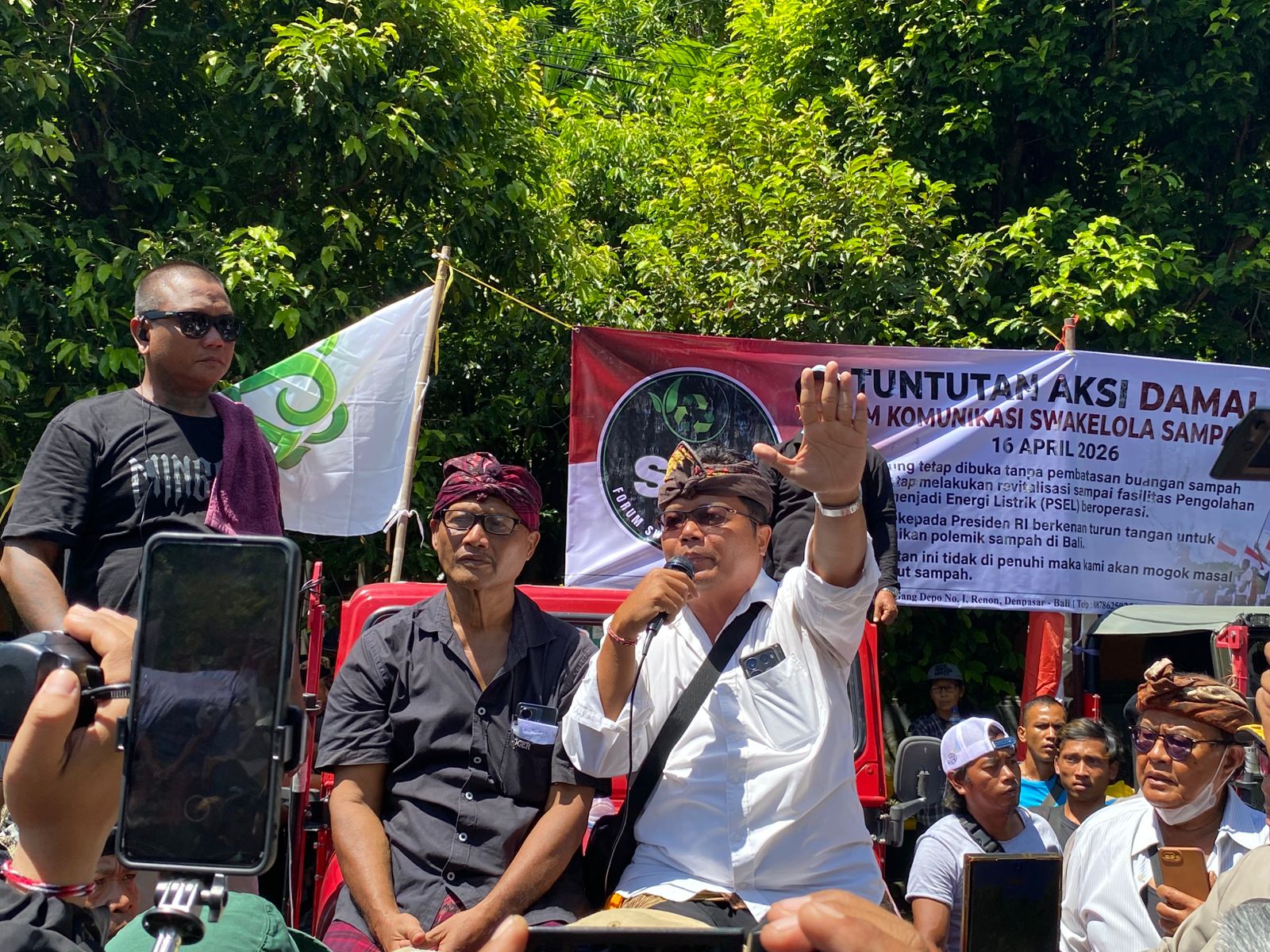 BALINEWSID.COM, DENPASAR — The Bali Provincial Government has introduced a limited relaxation on the disposal of organic waste at the Suwung Final Disposal Sit…