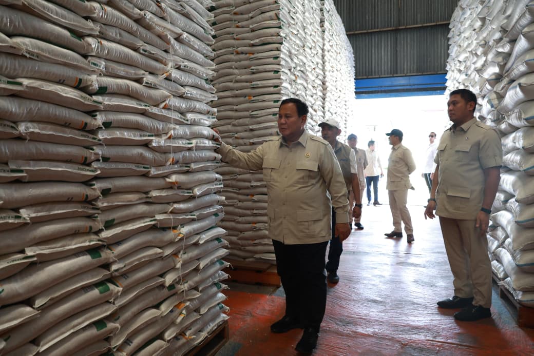 BALINEWSID.COM, DENPASAR — Rice availability in Bali Province is confirmed to be in a safe condition, as warehouses operated by Perum BULOG across all regencie…