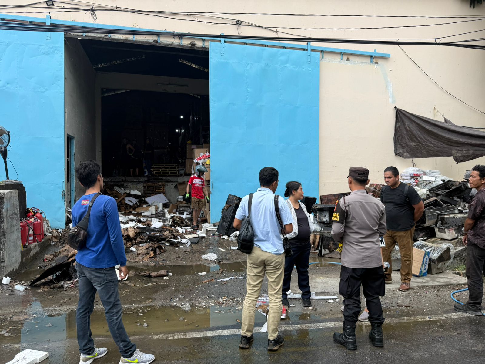 BALINEWSID.COM, DENPASAR — A fire broke out at a supplier consignment warehouse located within the Mitra 10 area on Jalan Tegal Dukuh I, Denpasar, on Tuesday (…