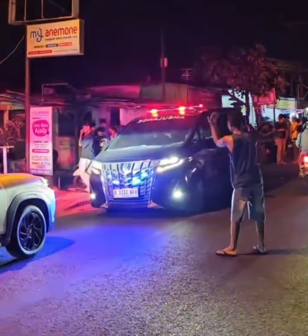 BALINEWSID.COM, DENPASAR — An assault involving two young men in Sesetan, South Denpasar, has gone viral on social media, prompting a police investigation. The…