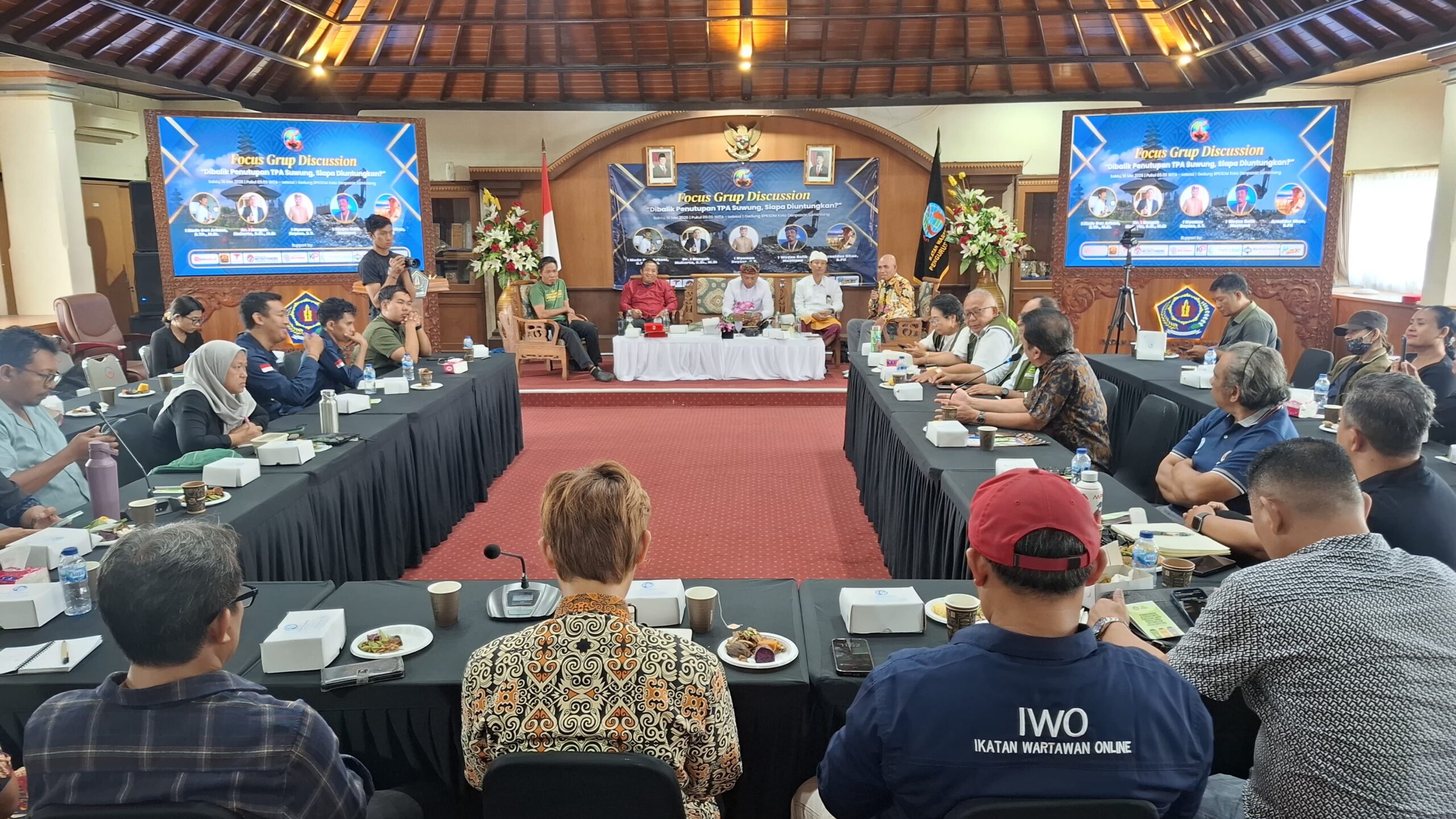 BALINEWSID.COM, DENPASAR — The closure of the TPA Suwung landfill has sparked fresh controversy in Bali, as residents face mounting waste problems while author…