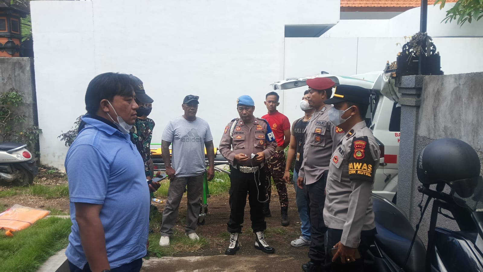 BALINEWSID.COM, BADUNG — A man from Grobogan was found dead in a decomposed condition inside a former contractor office in the Jimbaran area, South Kuta Distri…