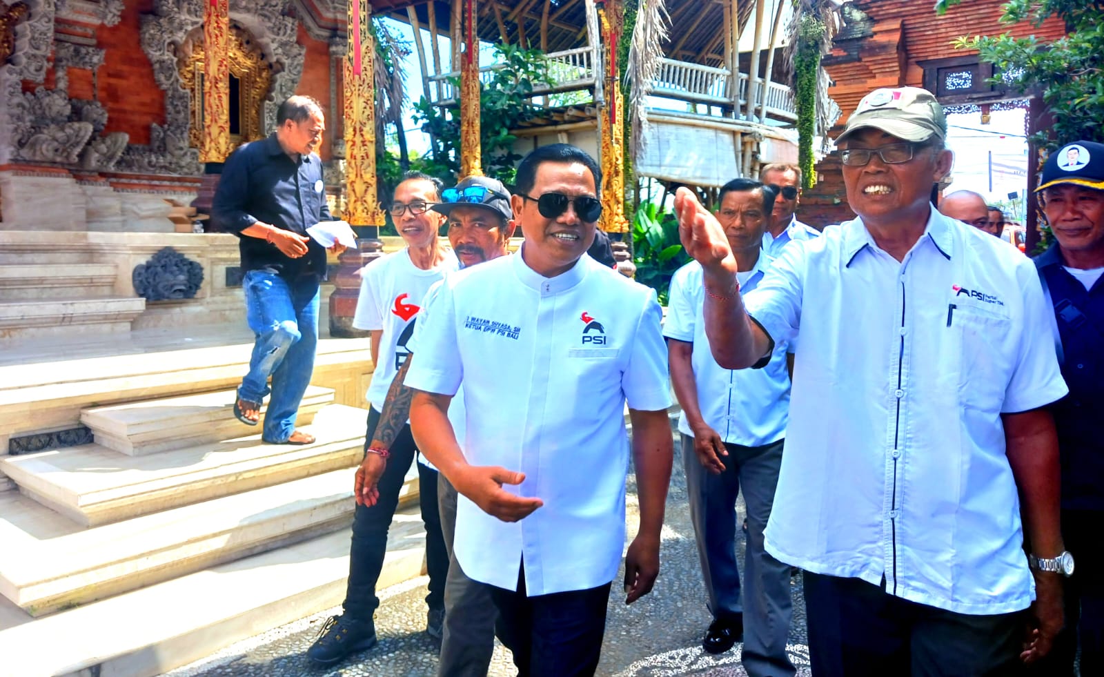 BALINEWSID.COM, TABANAN – The Bali Regional Executive Board of the Partai Solidaritas Indonesia (PSI) held a political roadshow and consolidation meeting with …