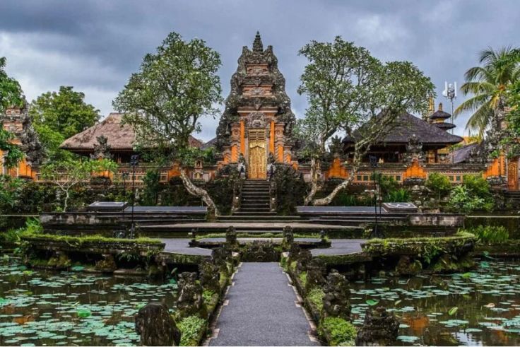 UBUD, BNEWSID.COM -  Known as one of Bali’s most celebrated cultural destinations, Ubud is not only famous for its lush landscapes and traditional arts, but al…