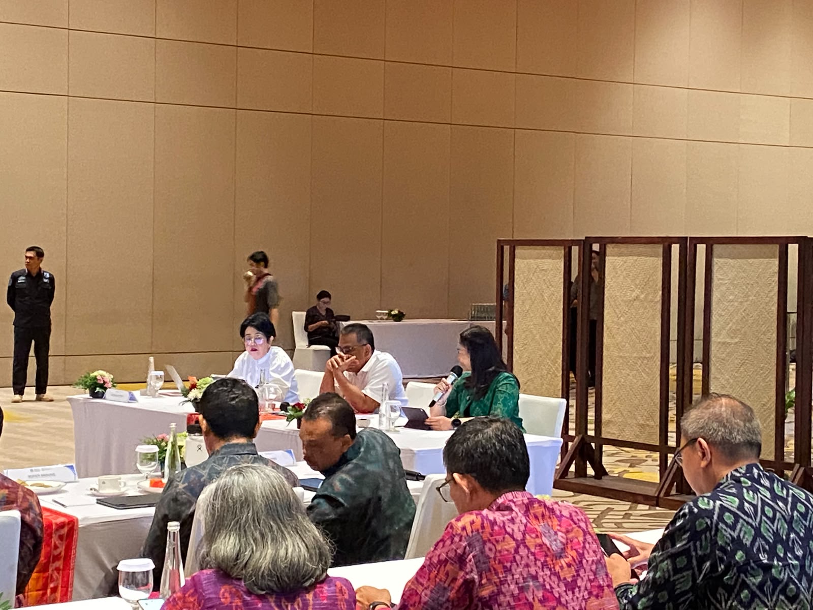 BALINEWSID.COM, BADUNG – The Badung Regency Government is encouraging hotels, restaurants, cafés, and catering businesses (Horeka) across Bali to establish ind…
