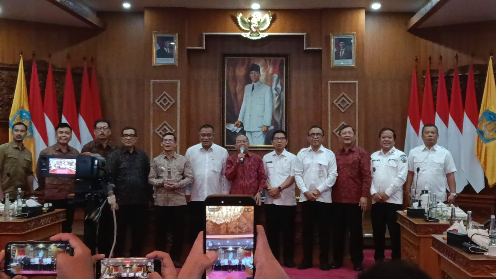 BALINEWSID.COM, DENPASAR – The Indonesian central government, through the Ministry of Environment, has confirmed that it will take direct action to address the…