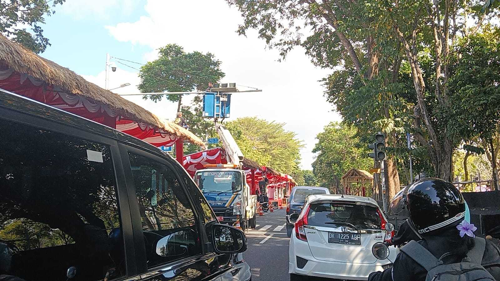 BALINEWSID.COM, DENPASAR – The Bali Provincial Transportation Agency (Dishub Bali) has prepared a comprehensive traffic management and diversion plan to ensure…