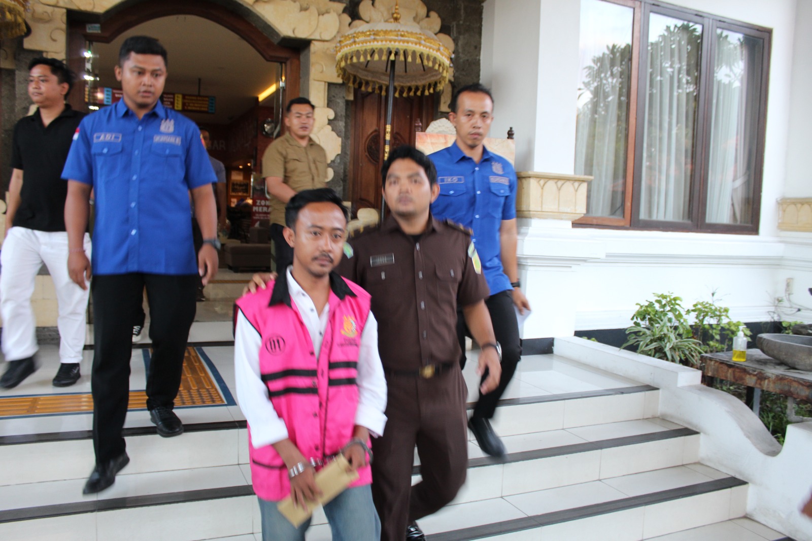 BALINEWSID.COM, DENPASAR – The Denpasar District Attorney’s Office (Kejaksaan Negeri Denpasar) has named the treasurer of Agung Karya Village-Owned Enterprise …