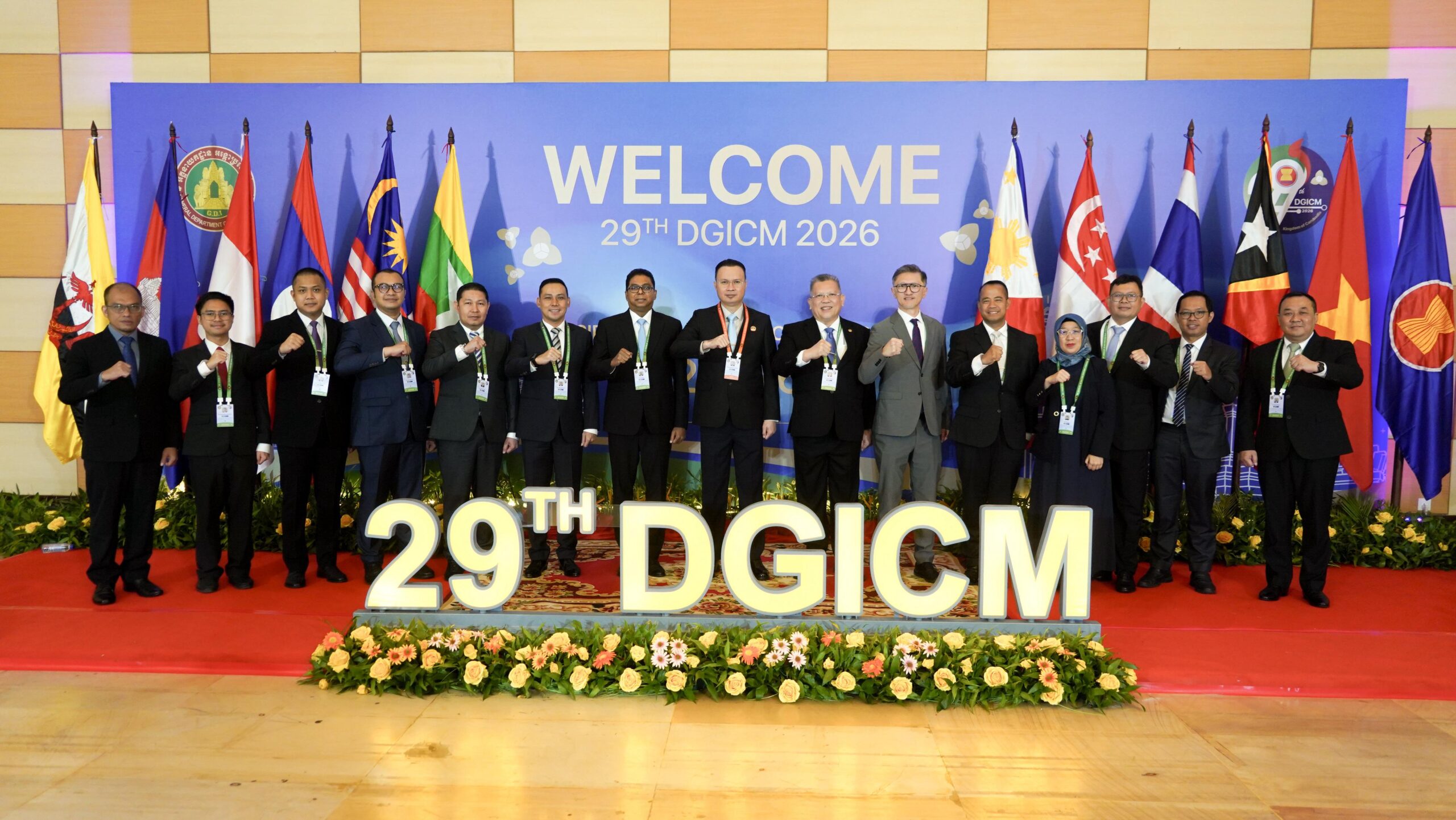BALINEWSID.COM, SIEM REAP, Cambodia – Indonesia's Director General of Immigration, Hendarsam Marantoko, presented the country's three-pillar national immigrati…