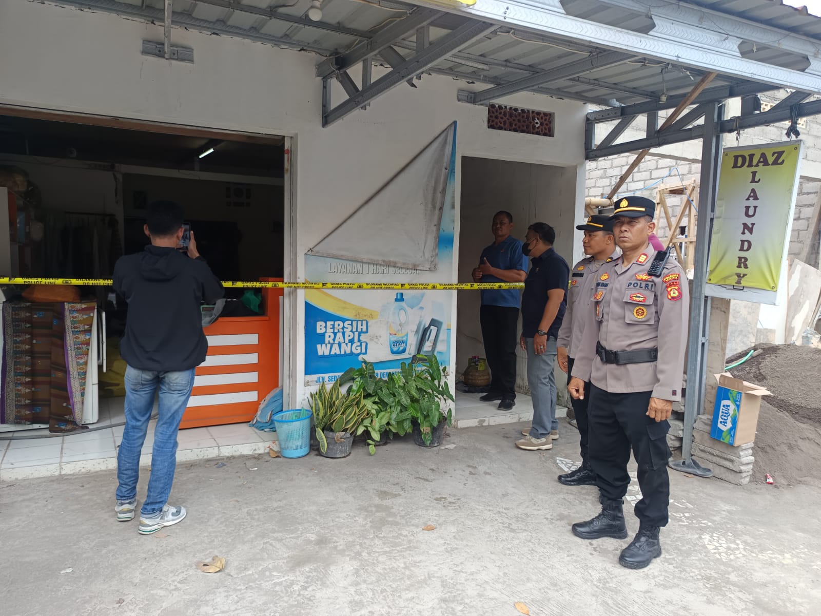 BALINEWSID.COM, DENPASAR – A 46-year-old man from Banyuwangi, identified by the initials Su, was found dead in front of his boarding house room on Jalan Sedap …