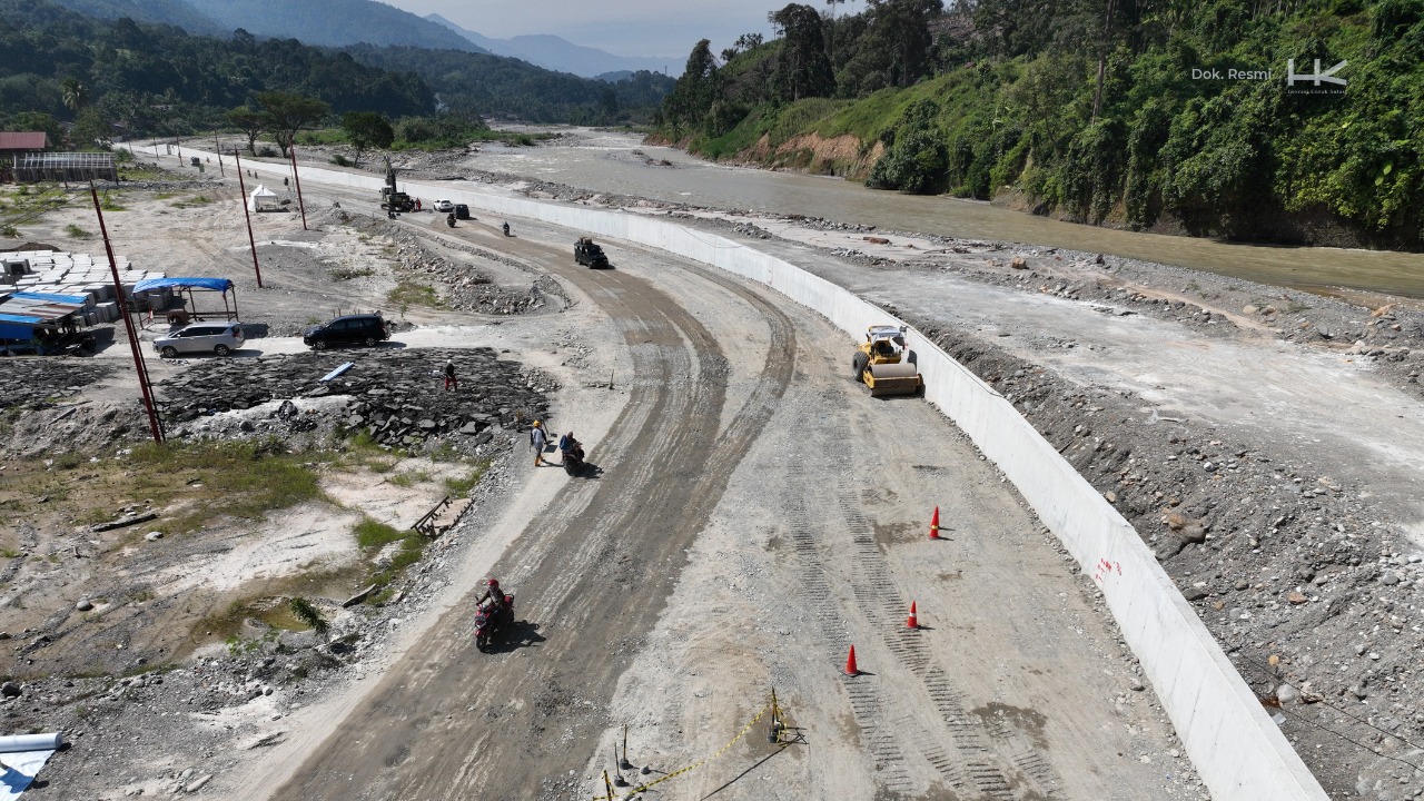 BALINEWSID.COM, JAKARTA – State-owned construction company PT Hutama Karya (Persero) is accelerating the completion of emergency road and bridge rehabilitation…