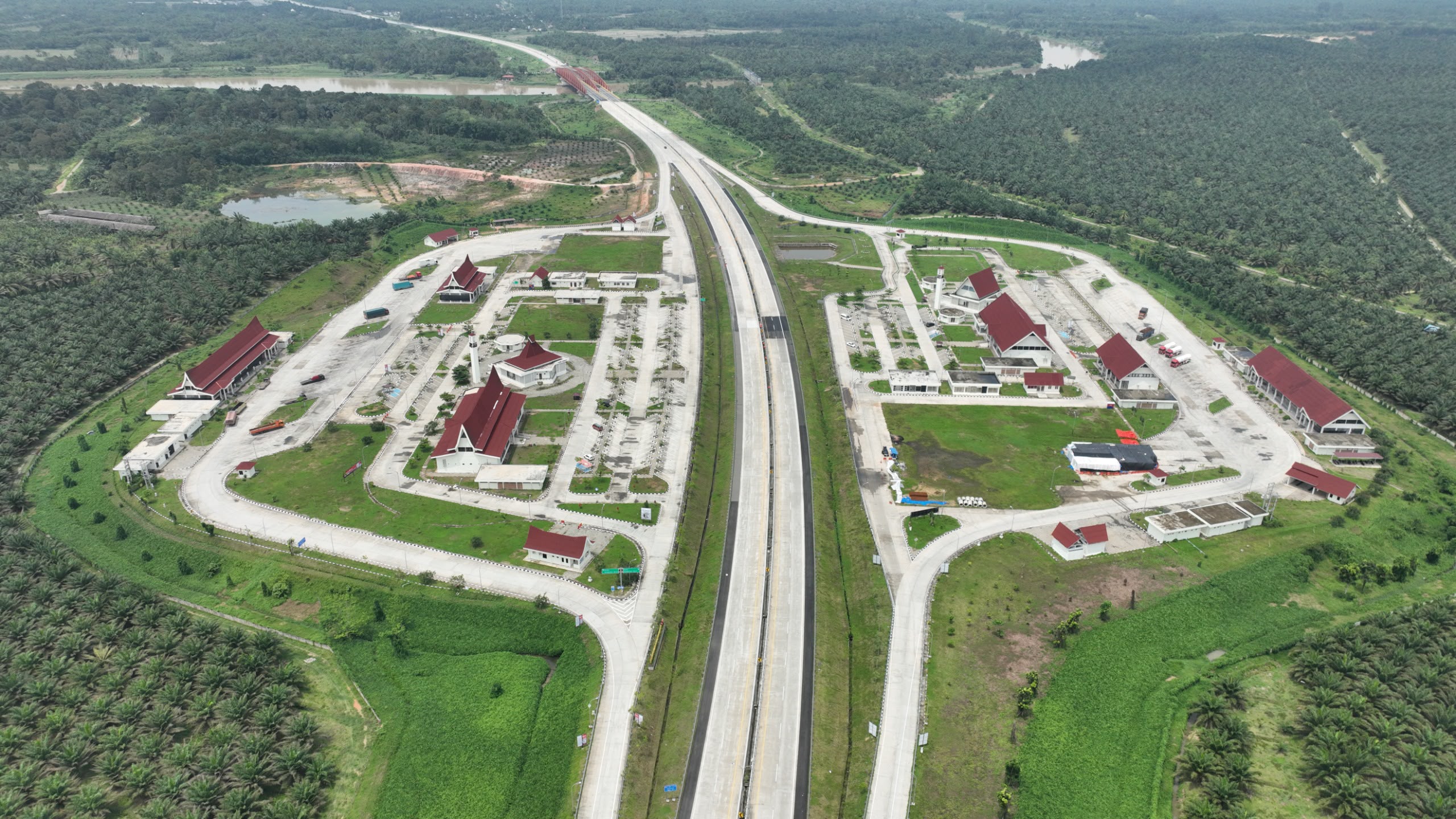 BALINEWSID.COM, SUMATRA – Commission VI of the Indonesian House of Representatives (DPR RI) has urged the government and state-owned construction companies to …