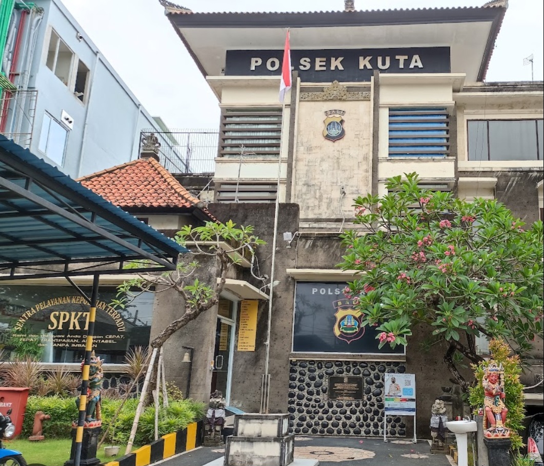 BALINEWSID.COM, BADUNG – Amid public scrutiny over an alleged assault on an Algerian national at Kuta Police Station, another case has emerged involving a seni…