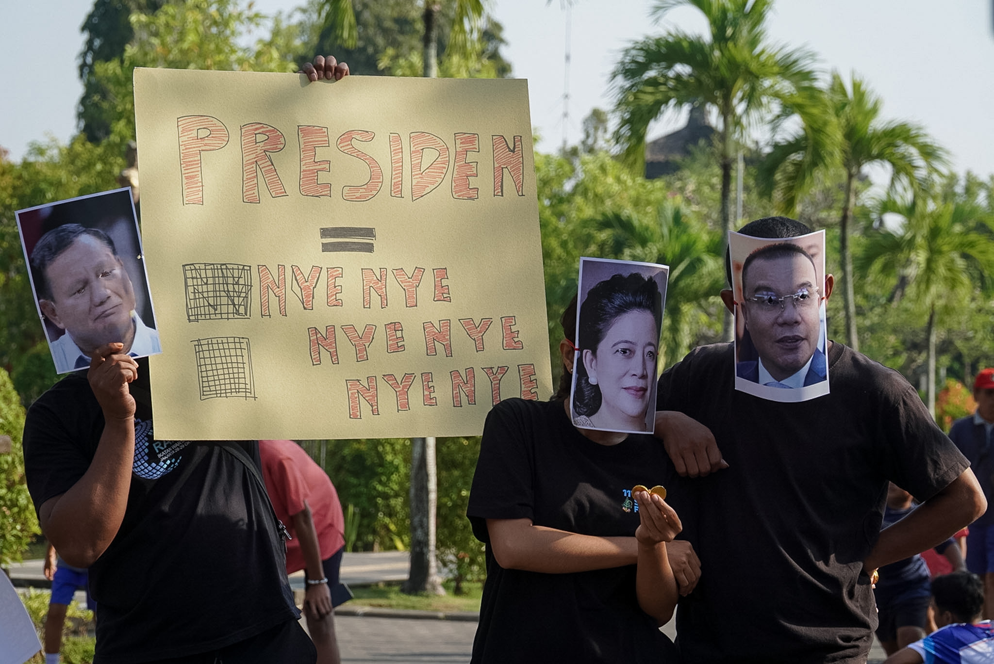 BALINEWSID.COM, DENPASAR – The Bali Journalists Solidarity (SJB) staged a protest in Denpasar on Sunday (August 2, 2026), condemning President Prabowo Subianto…