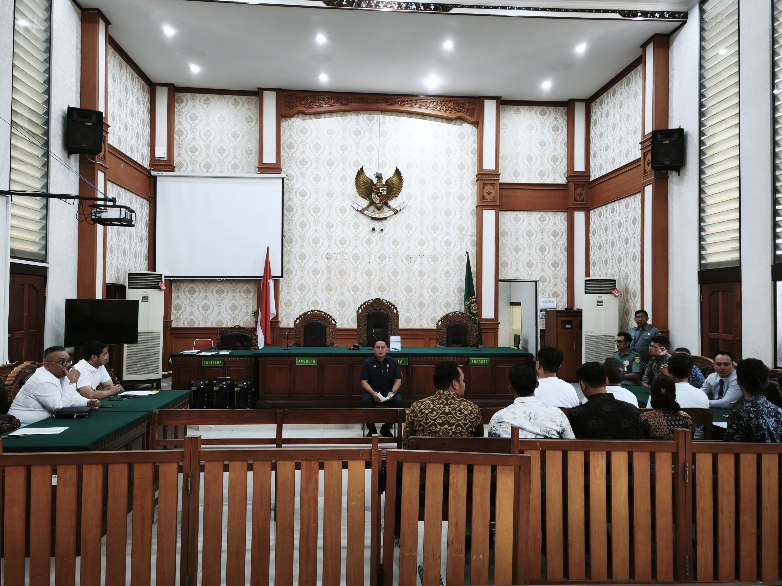 BALINEWSID.COM, DENPASAR – Mediation in a civil lawsuit worth IDR 25 billion filed by lawyer Togar Situmorang against four Bali-based media companies has ended…