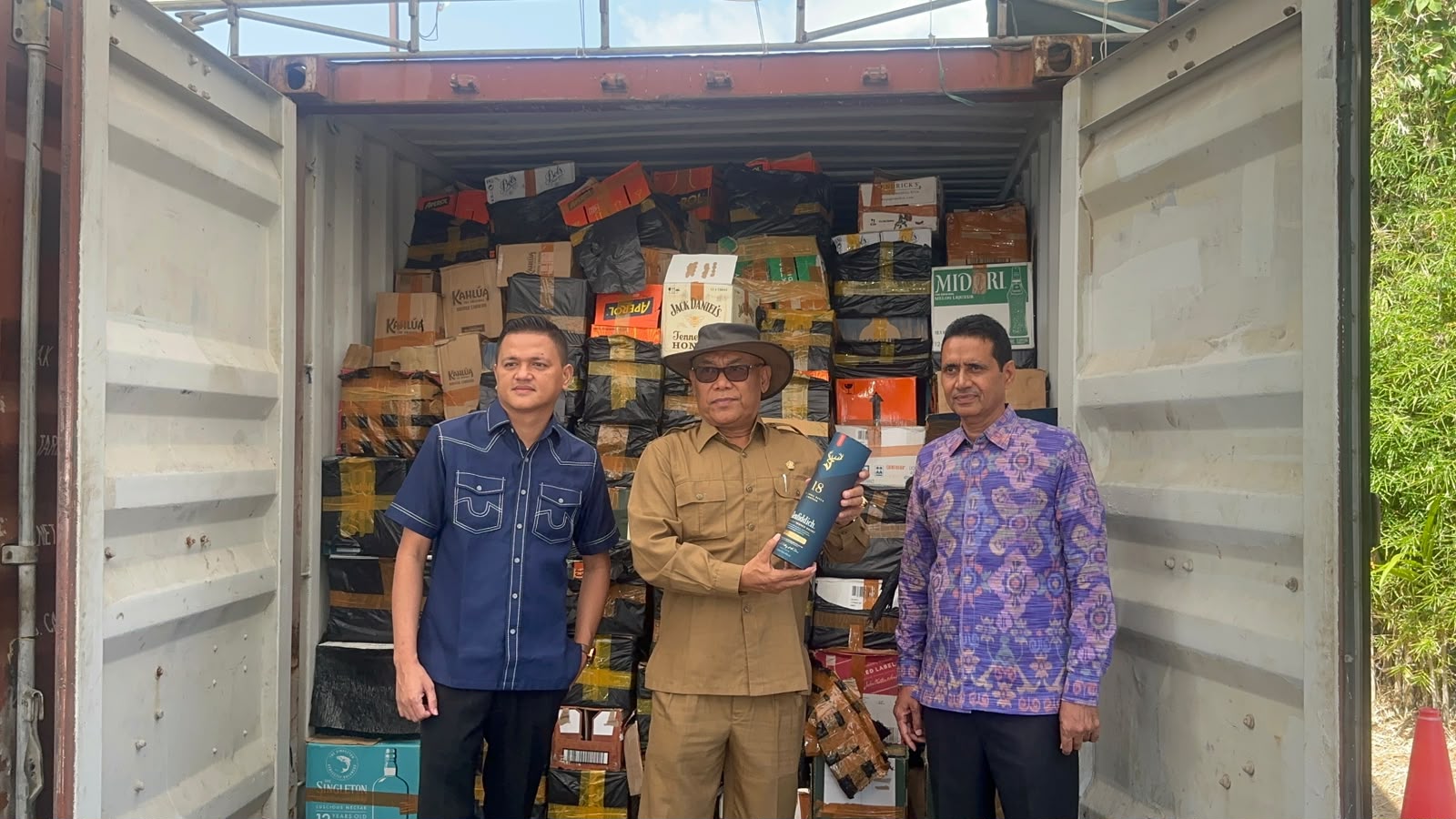 BALINEWSID.COM, DENPASAR – The Bali Provincial Legislative Council (DPRD) Commission I has raised concerns over transparency in the management of seized goods …