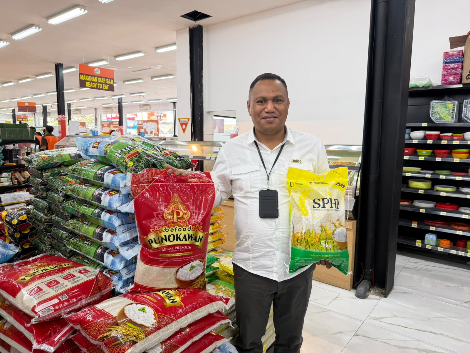 BALINEWSID.COM, DENPASAR — Perum BULOG’s Bali Regional Office is expanding rice distribution through national and local modern retail networks across the provi…