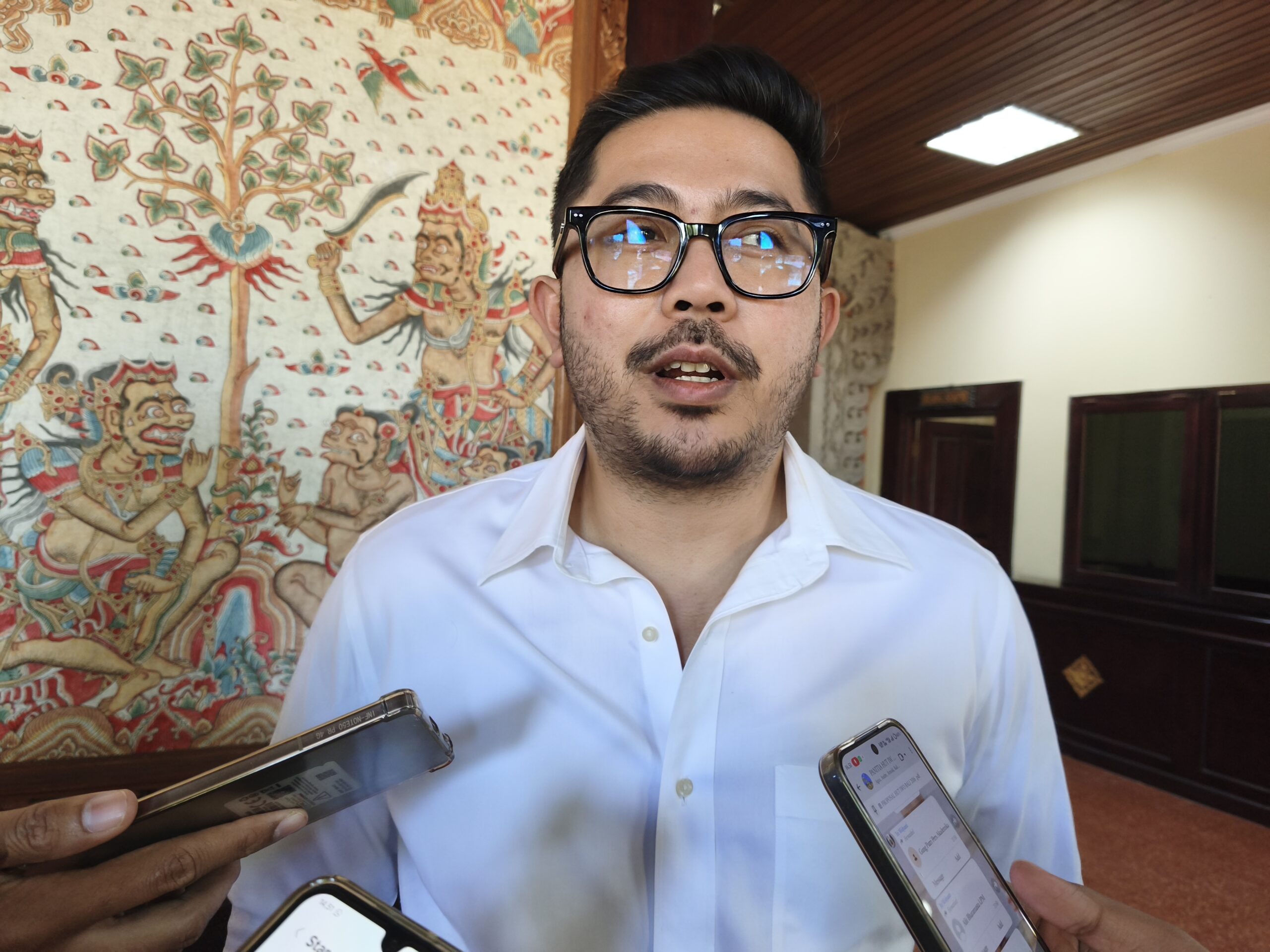 BALINEWSID.COM, DENPASAR – Commission II of the Bali Regional House of Representatives (DPRD Bali) has praised the performance of PT Jaminan Kredit Daerah (Jam…