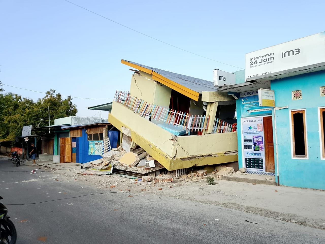 BALINEWSID.COM, LABUAN BAJO — The death toll from the magnitude 7.7 earthquake that struck East Nusa Tenggara (NTT) on Saturday (August 15, 2026) has risen to …