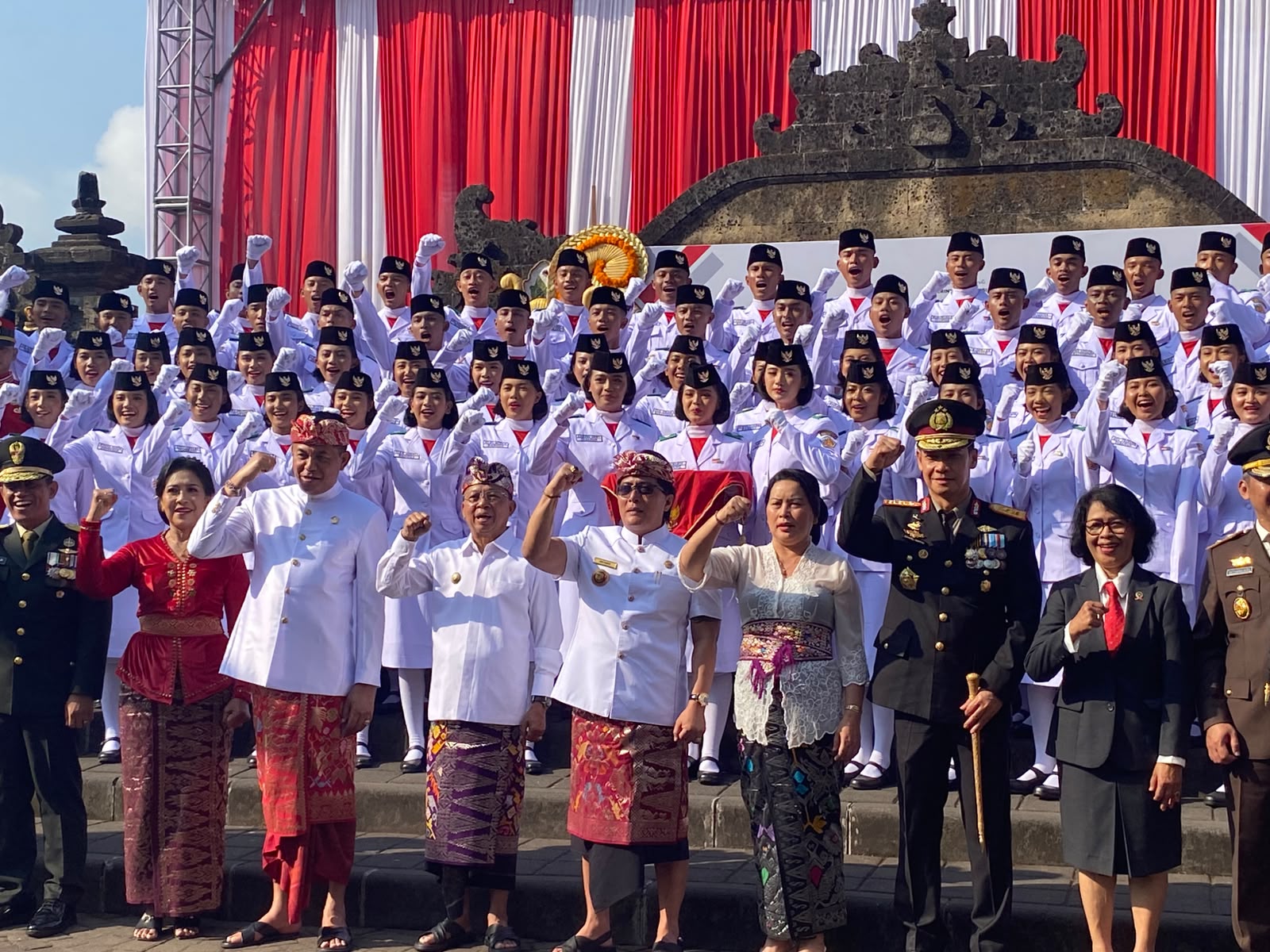 BALINEWSID.COM, DENPASAR — Bali Governor Wayan Koster led the commemoration of the 81st Anniversary of Indonesia’s Independence at Niti Mandala Renon Field in …