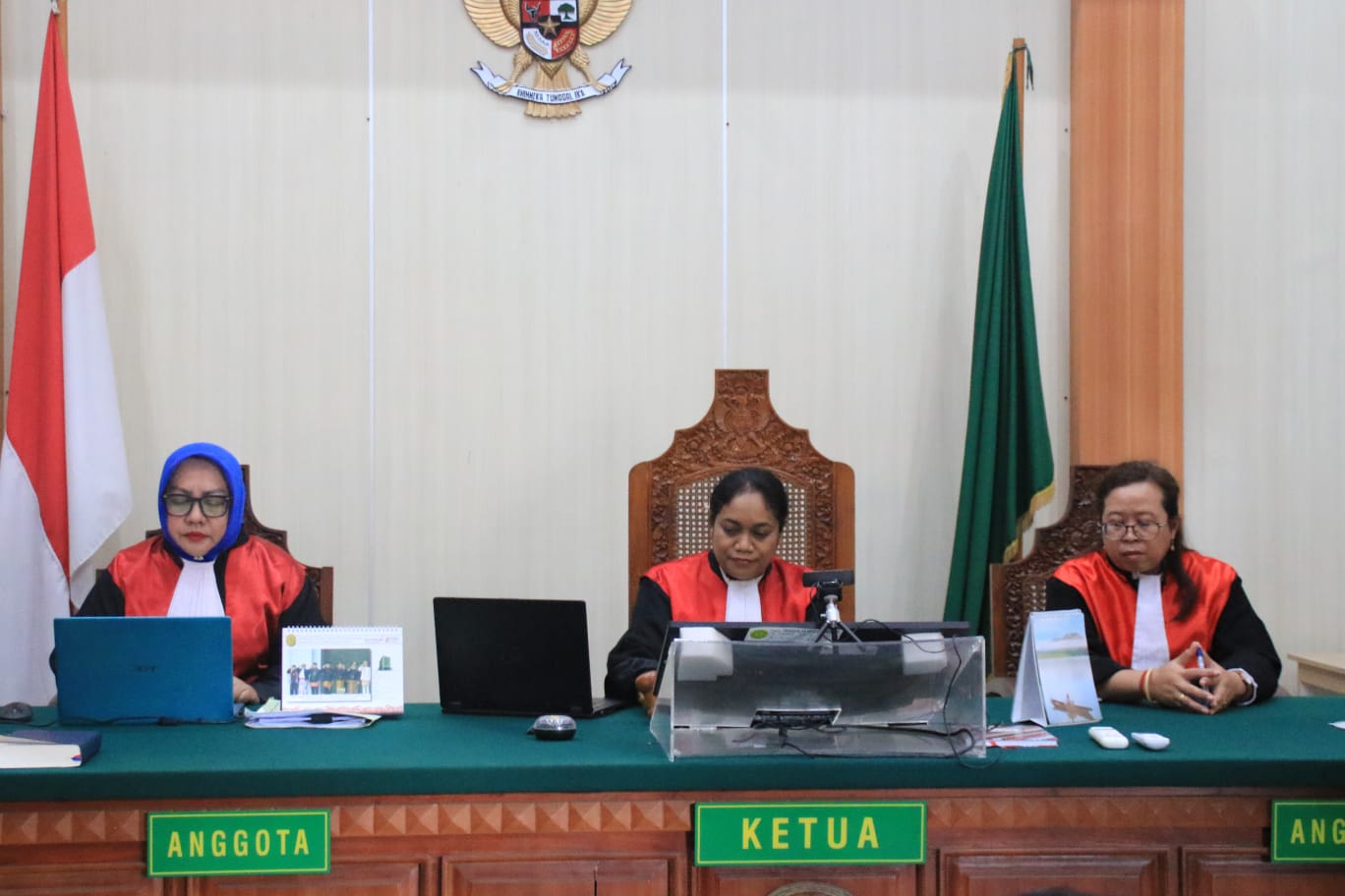 BALINEWSID.COM, DENPASAR — The hearing of a civil lawsuit filed by lawyer Togar Situmorang against four media outlets in Bali at the Denpasar District Court wa…