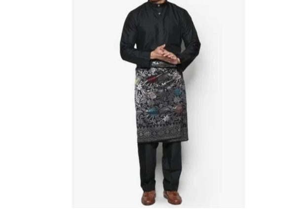Tourism Ministry Clarifies Baju Kurung Controversy, Affirms Its Malay Heritage in Indonesia