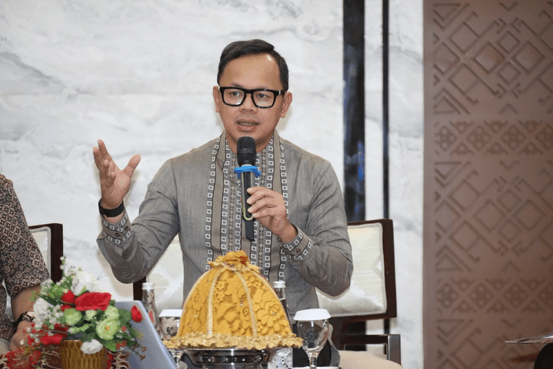 BALINEWSID.COM, MAKASSAR — Deputy Minister of Home Affairs Bima Arya Sugiarto has urged regional governments to identify and develop their respective economic …