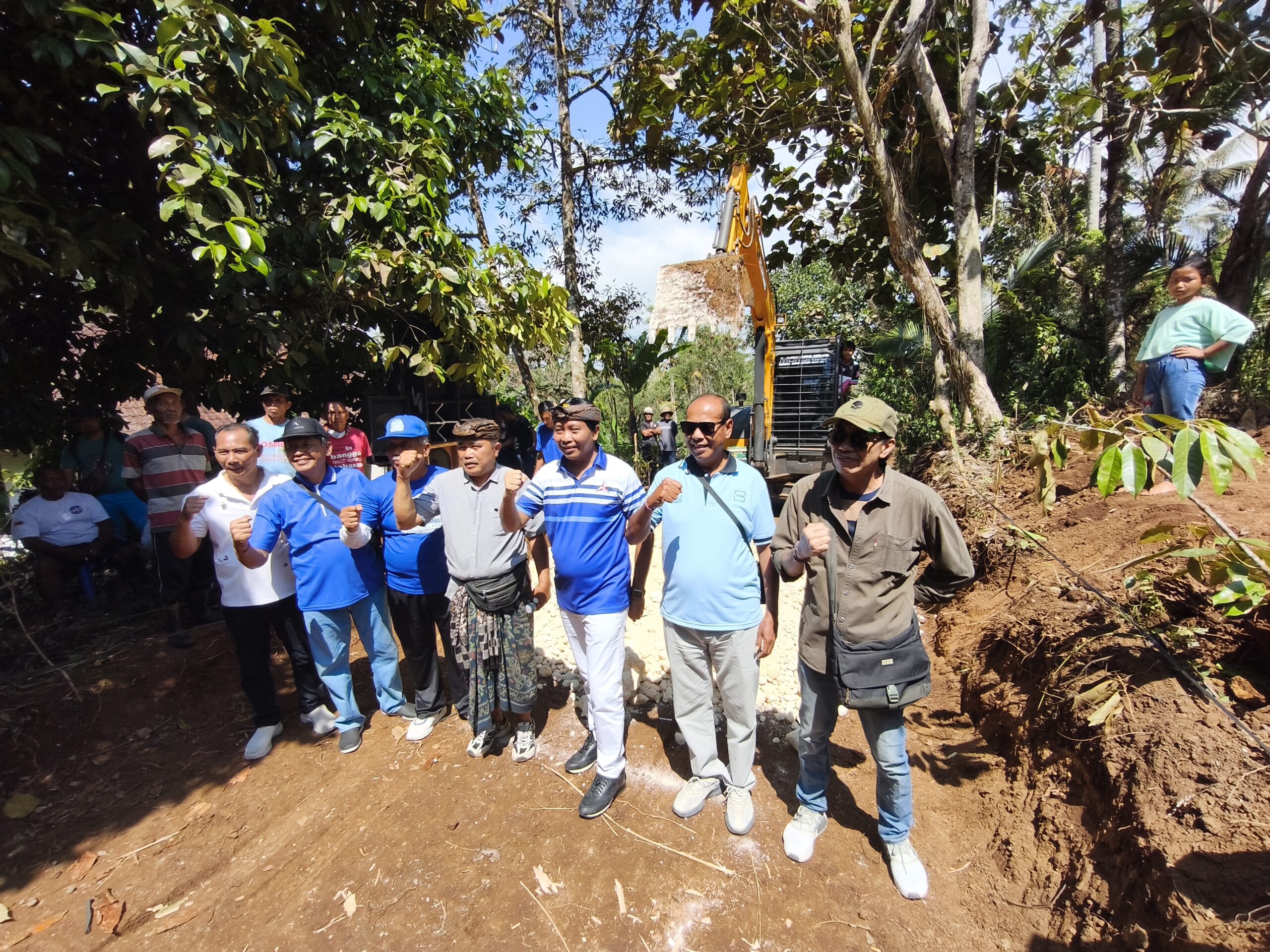 BALINEWSID.COM, TABANAN — After nearly six decades of waiting, residents of Sangketan Village, Penebel District, Tabanan Regency, are finally seeing the constr…