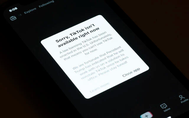 TEKNOLOGI, Balinewsid - Aplikasi TikTok akhirnya resmi diblokir di Amerika Serikat (AS), Minggu (19/1/25). Aplikasi itu pun menghilang dari PlayStore dan AppSt…