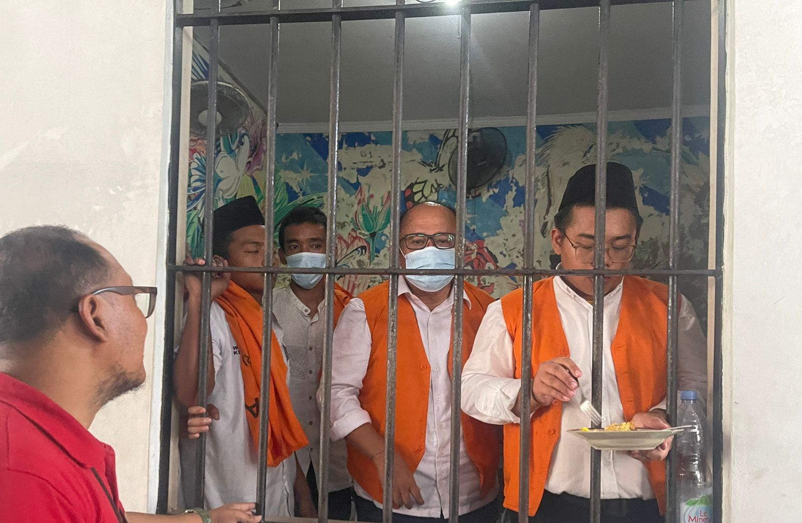 DENPASAR, Balinews.id - Para tersangka kasus digaan kredit fiktif di PT BPR Bali Artha Anugrah menjalani sidang, Kamis (30/1/25). Mereka adalah Ida Bagus Toni …