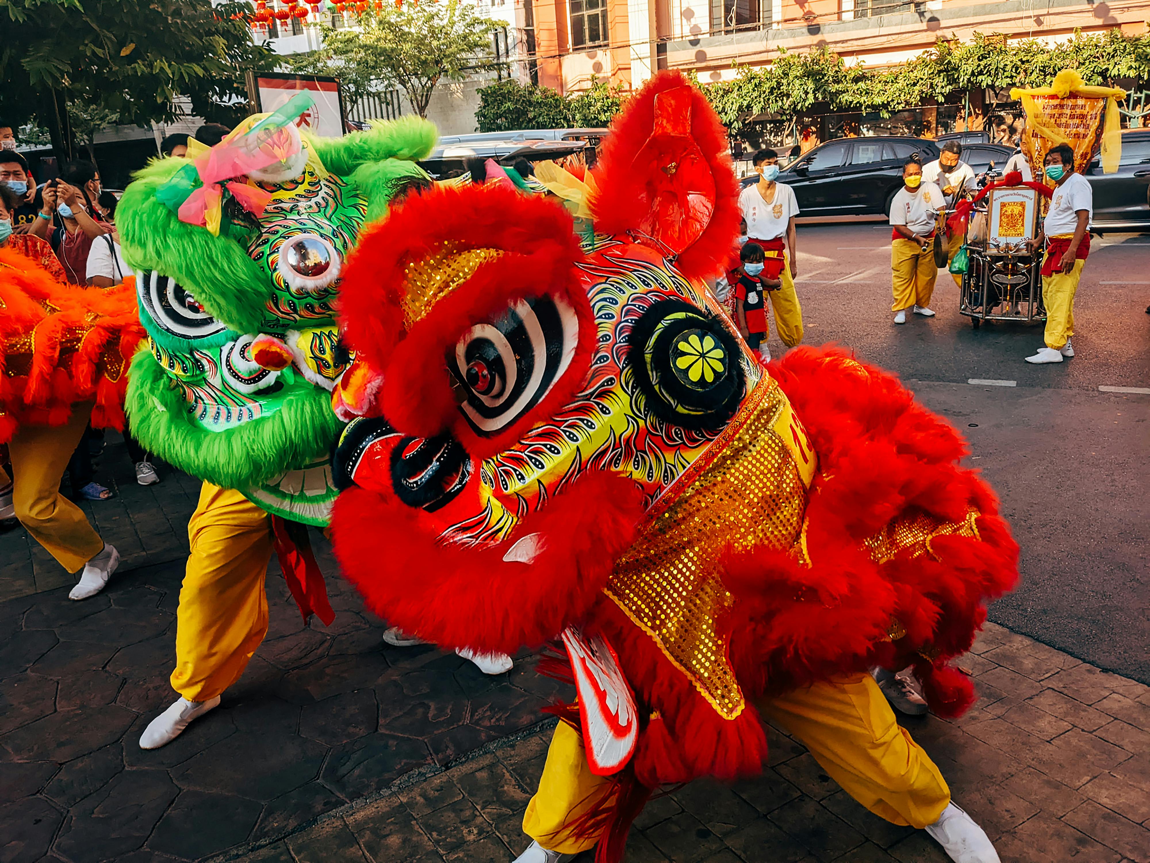 INTERMESO, Balinews.id - Selain lampion, barong sai, kue keranjang dan angpao, Tahun Baru Imlek juga identik dengan hujan. Kira-kira kenapa ya datangnya Imlek …
