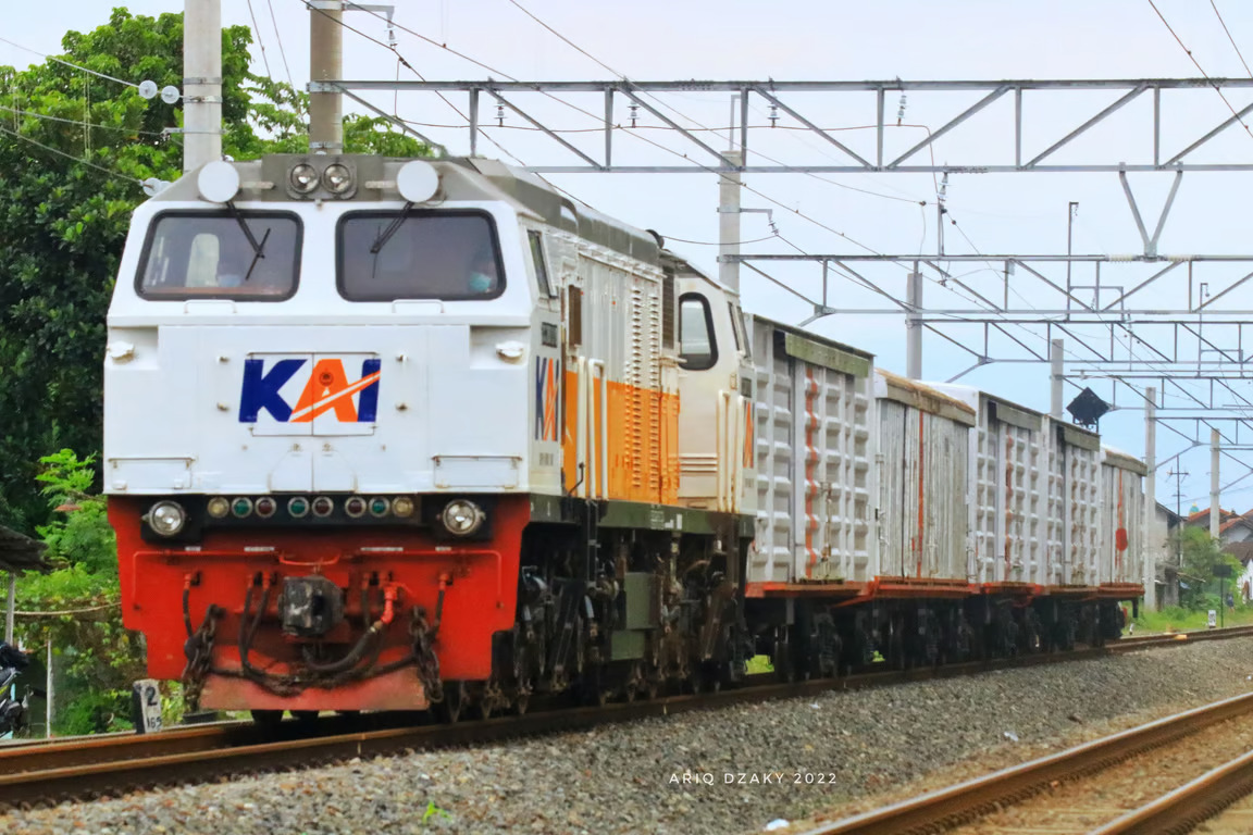 JAKARTA, BALINEWS.ID - PT Kereta Api Indonesia (Persero) (KAI) terus menunjukkan komitmennya dalam mendukung ketahanan pangan nasional melalui peningkatan efis…