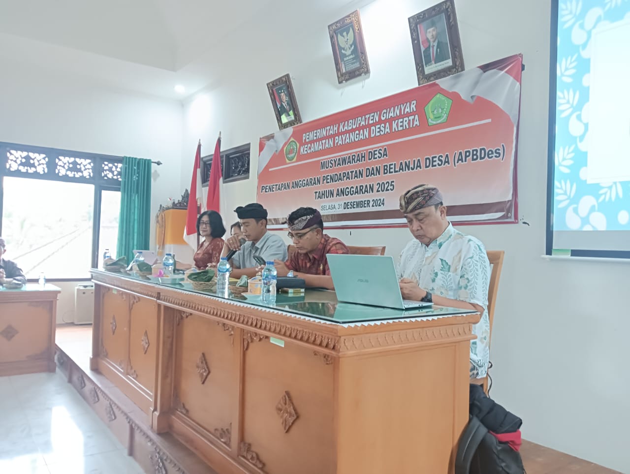 GIANYAR, BALINEWS.ID - Pemerintah Desa se-Kabupaten Gianyar melakukan perubahan APBDes pada awal Tahun 2025 sebagai tindak lanjut dari Keputusan Menteri Desa d…