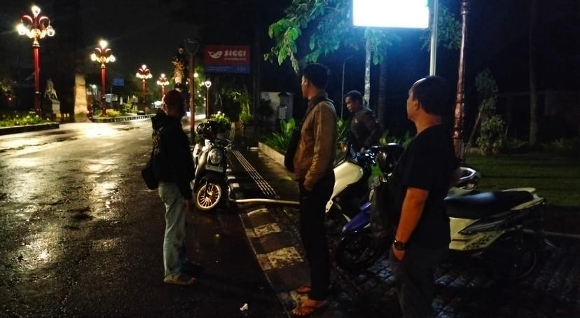 GIANYAR, BALINEWS.ID – Tidak mau tragedi berdarah terulang, personel Unit Reskrim Polsek Blahbatuh, Gianyar, melaksanakan kegiatan kring reserse. Kegiatan itu …
