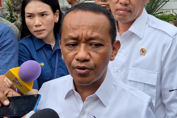 NASIONAL, BALINEWS.ID - Pemerintah akan segera menertibkan penyaluran solar subsidi, sebuah langkah yang disampaikan oleh Menteri Energi dan Sumber Daya Minera…