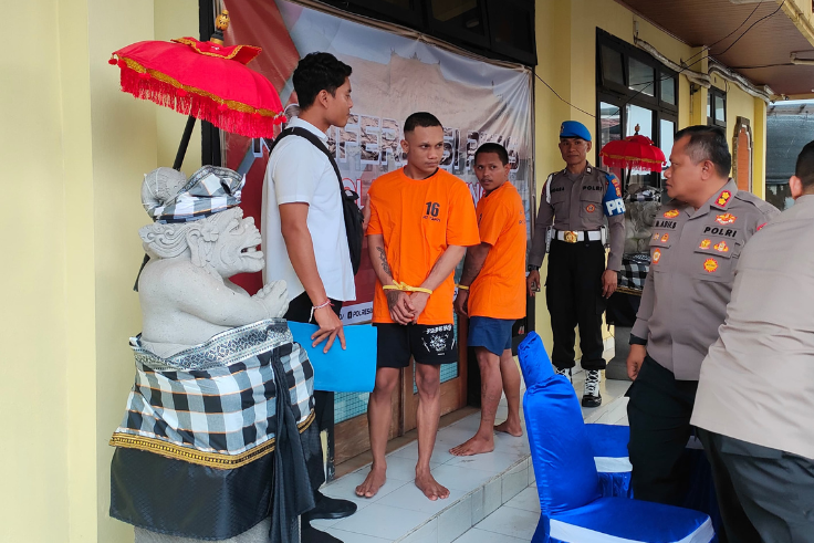BADUNG, BALINEWS.ID – Aksi kriminal dua residivis spesialis jambret kembali terhenti di tangan aparat kepolisian. Kadek Sanjaya alias Longgong (21) dan I Nenga…