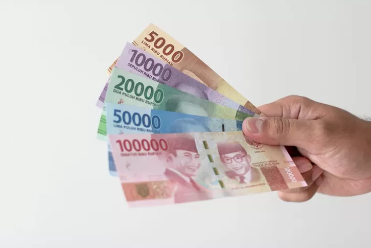 NASIONAL, BALINEWS.ID - Sebanyak 1,4 juta lebih guru Aparatur Sipil Negara (ASN) di daerah akan segera menerima tunjangan mereka secara langsung ke rekening pr…