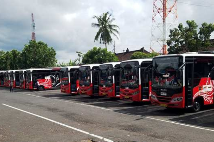 BADUNG, Balinews.id - Kabar gembira untuk masyarakat Bali! Puluhan bus Trans Metro Dewata (TMD) akan kembali melayani penumpang mulai April 2025. Kepastian ini…