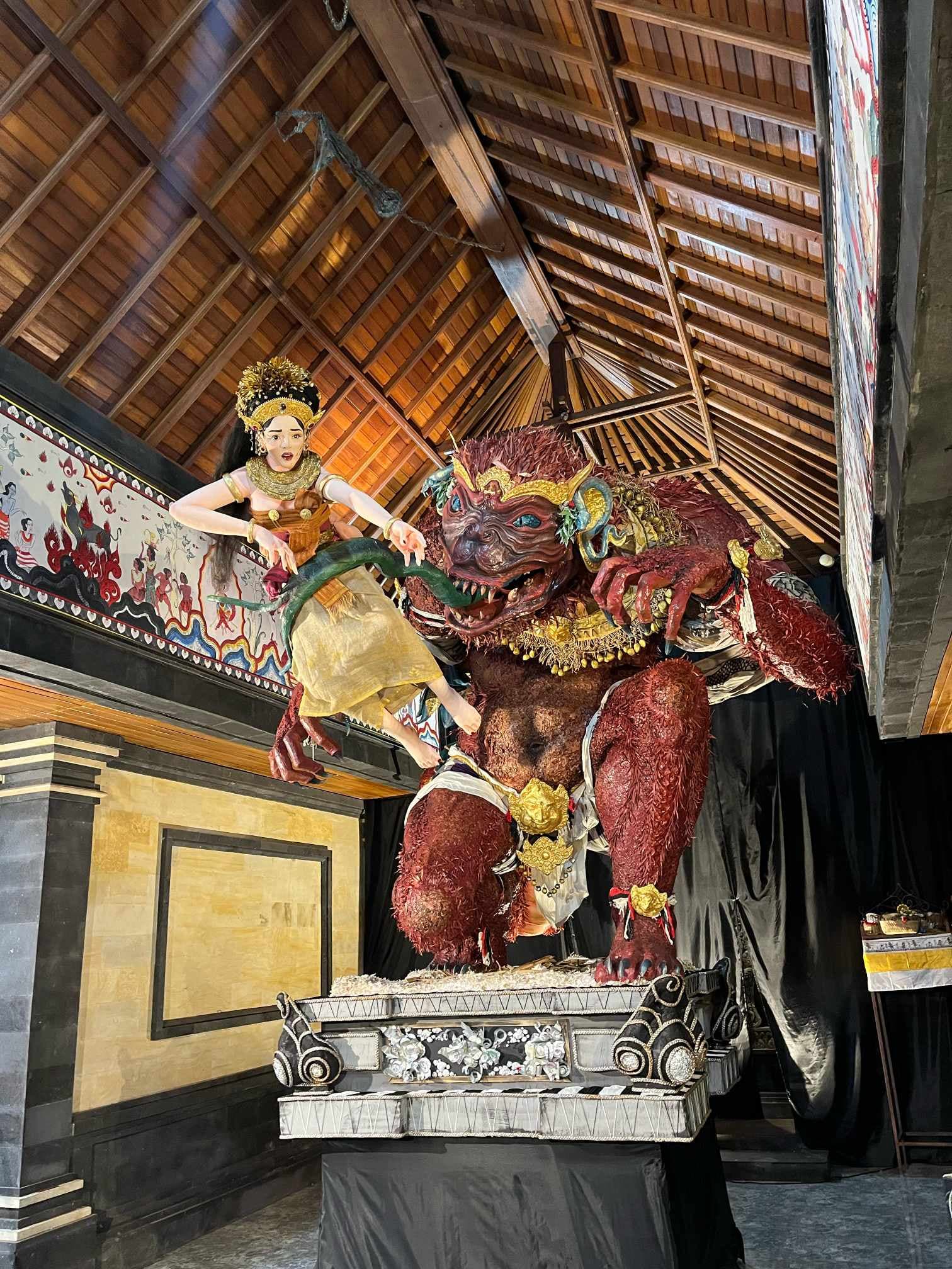 GIANYAR, BALINEWS.ID– Sekaa Teruna (ST) Purwa Jati Kumara Gana, Banjar Teges Kanginan, Desa Peliatan, Kecamatan Ubud, Gianyar, kembali menunjukkan kreativitas …