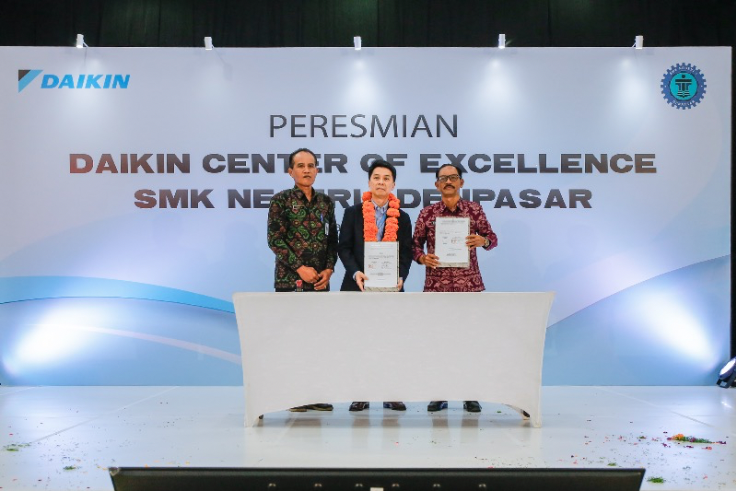 DENPASAR, BALINEWS.ID – PT Daikin Airconditioning Indonesia (DAIKIN) meresmikan DAIKIN Center of Excellence di Sekolah Menengah Kejuruan Negeri (SMKN) 1 Denpas…
