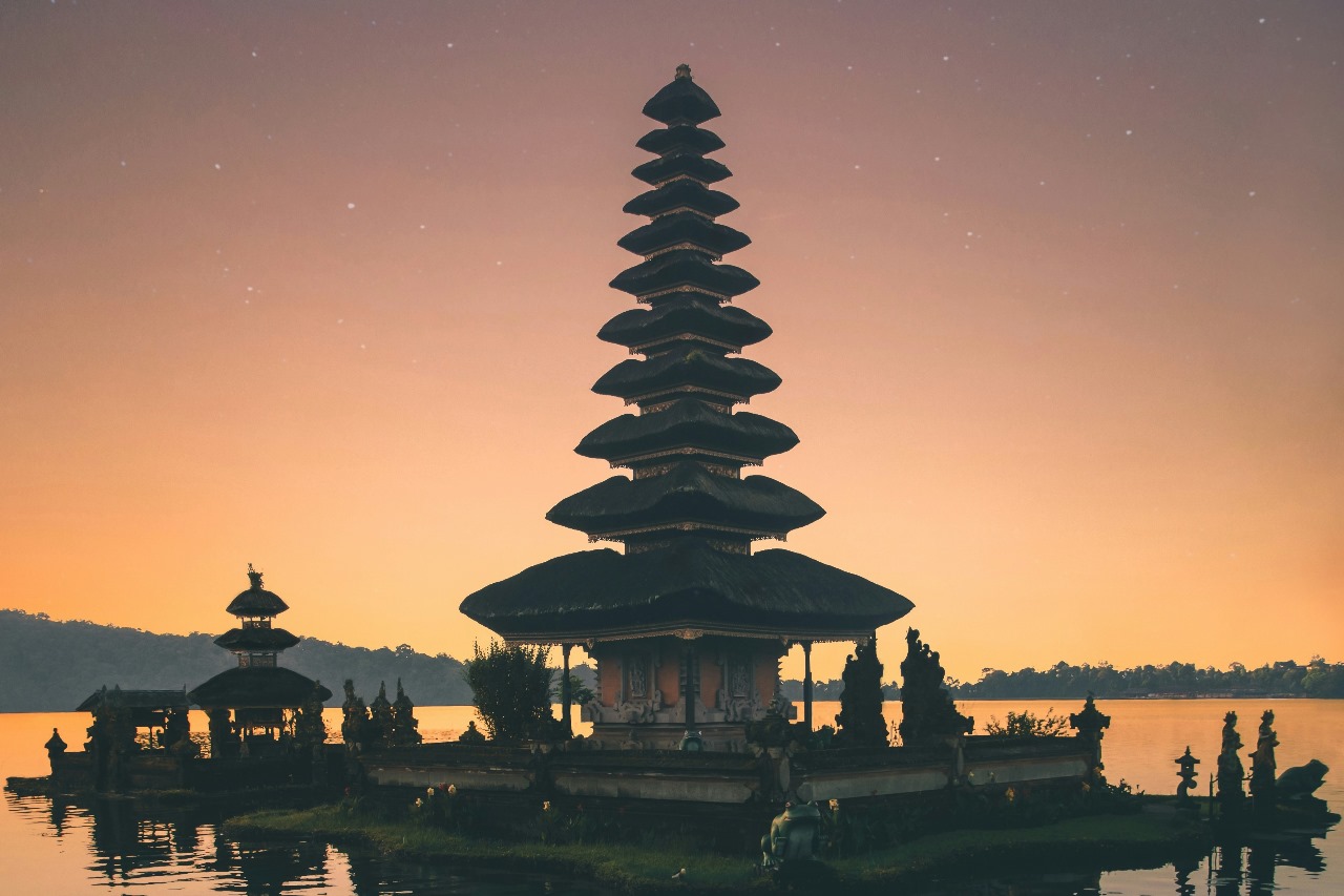 INTERMESO, Balinews.id - Hari Raya Nyepi adalah momen yang penuh makna bagi umat Hindu, khususnya di Bali. Hari yang dikenal sebagai "Hari Raya Keheningan" ini…