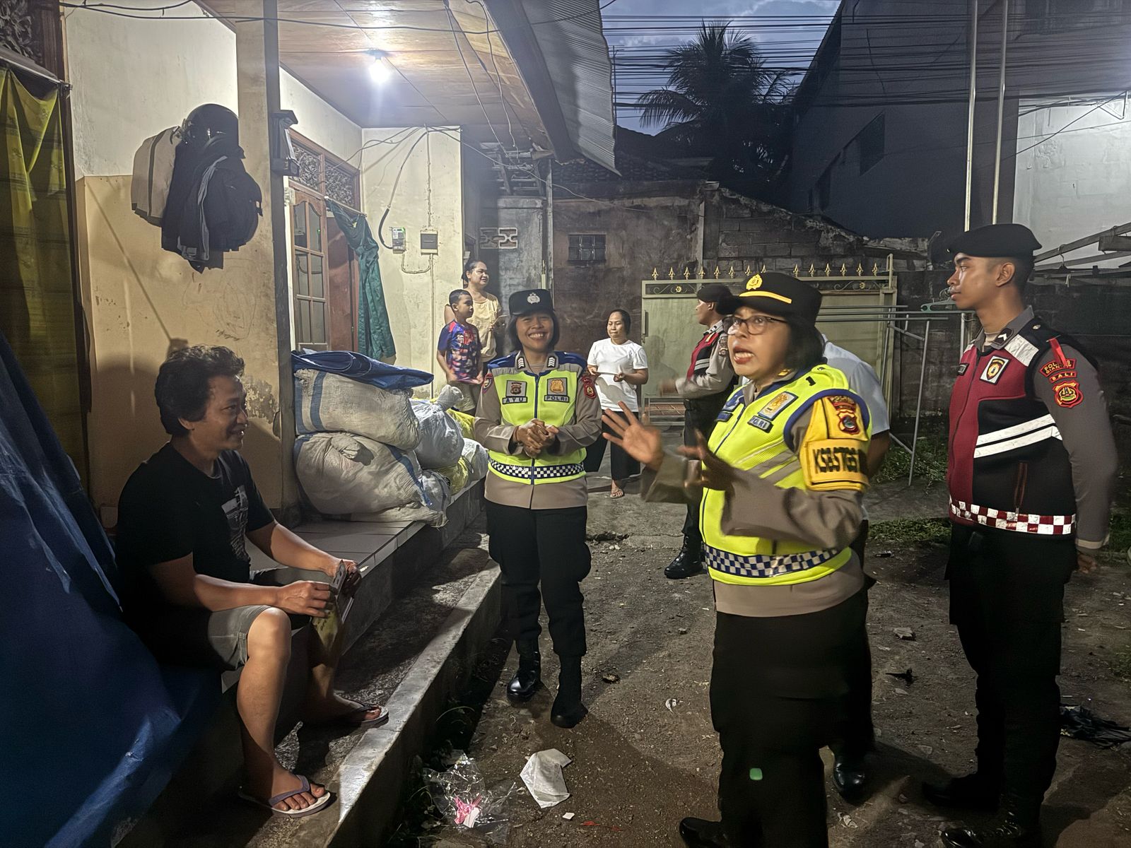 GIANYAR, BALINEWS.ID - Dalam rangka menjaga situasi keamanan dan ketertiban masyarakat (kamtibmas), Polres Gianyar melalui Satgas Preventif Ops Cipkon Agung 20…