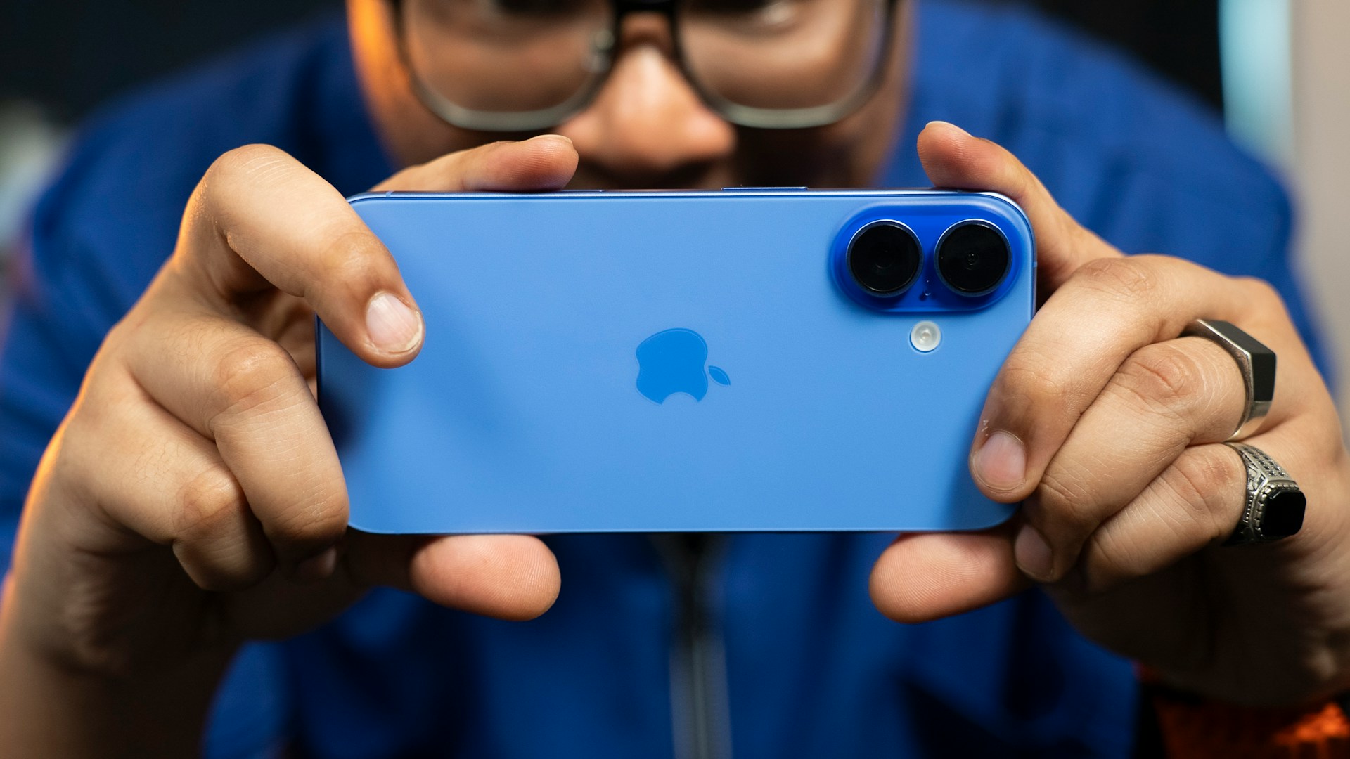 TEKNOLOGI, Balinews.id - Sebentar lagi, iPhone 16 segera bisa dibeli di Indonesia. Apple secara resmi mengumumkan bahwa mulai 11 April 2025, ponsel ini sudah d…