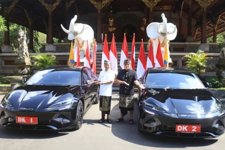DENPASAR, BALINEWS.ID – Pemerintah Provinsi Bali mengambil langkah maju dalam mewujudkan visi energi bersih dengan mengadopsi mobil listrik sebagai kendaraan d…